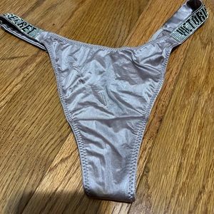 COPY - COPY - Victoria’s Secret pink women very sexy thong string. Size M